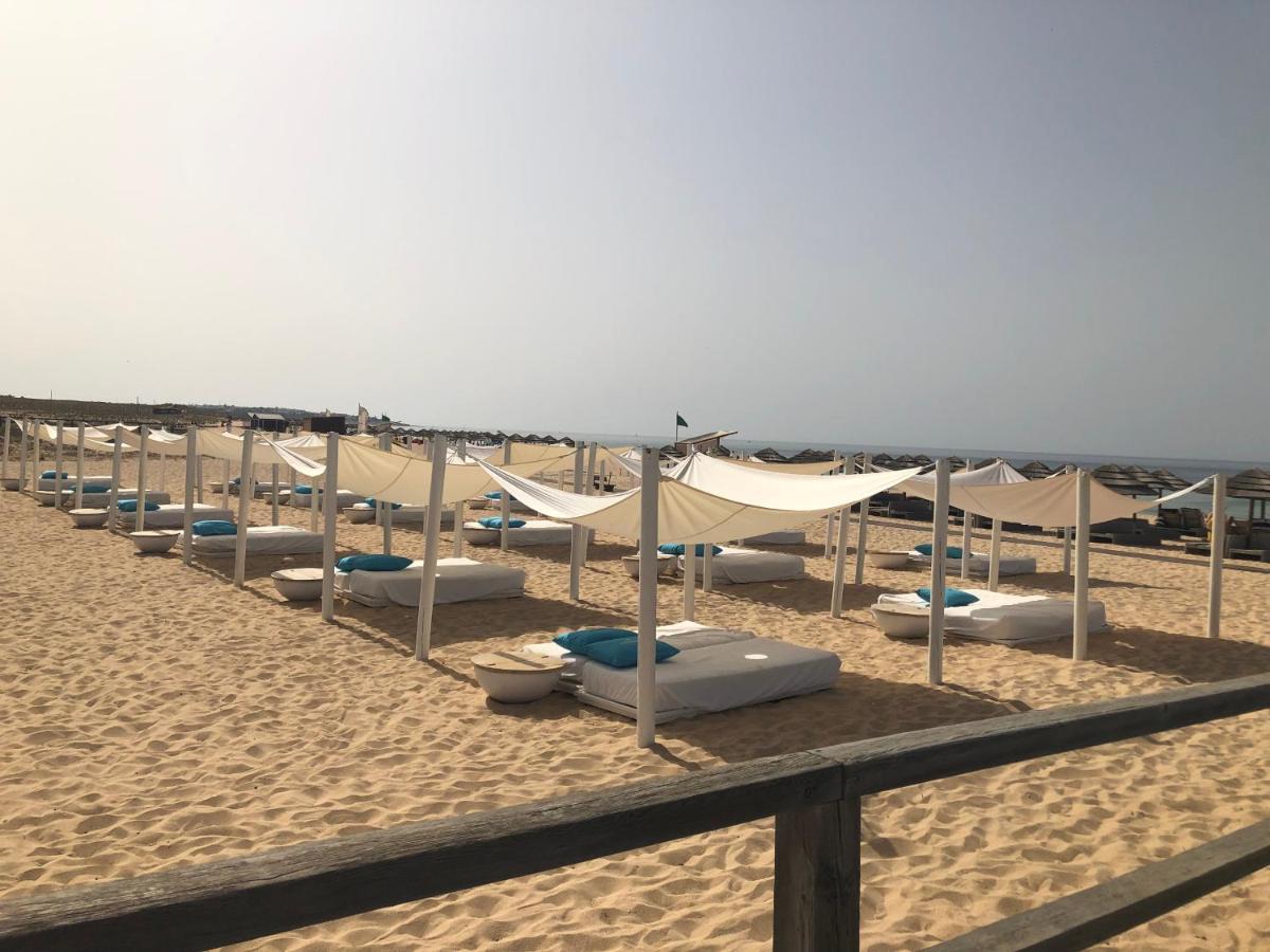 Luxury Two Br Pool View Beach Side Apartment At Algarve'S Longest Beach Armacao de Pera Bagian luar foto